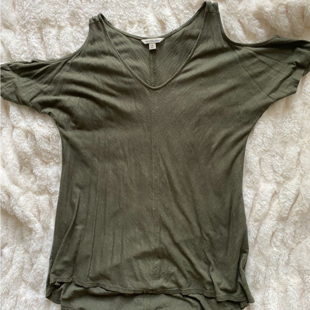 Calvin Klein Cold Shoulder Cut Out Shirt Size M